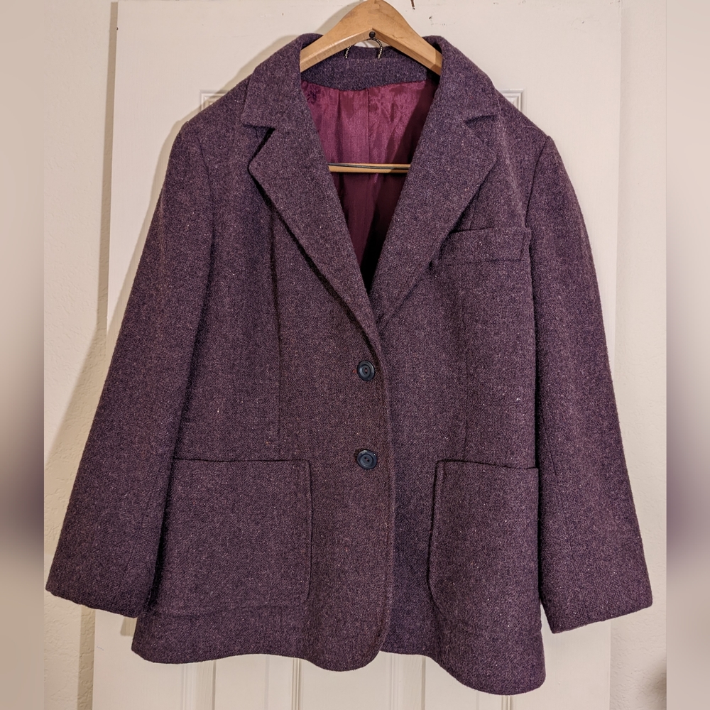 Vintage Purple 100% Wool With Pockets and button-up Blazer Made In England